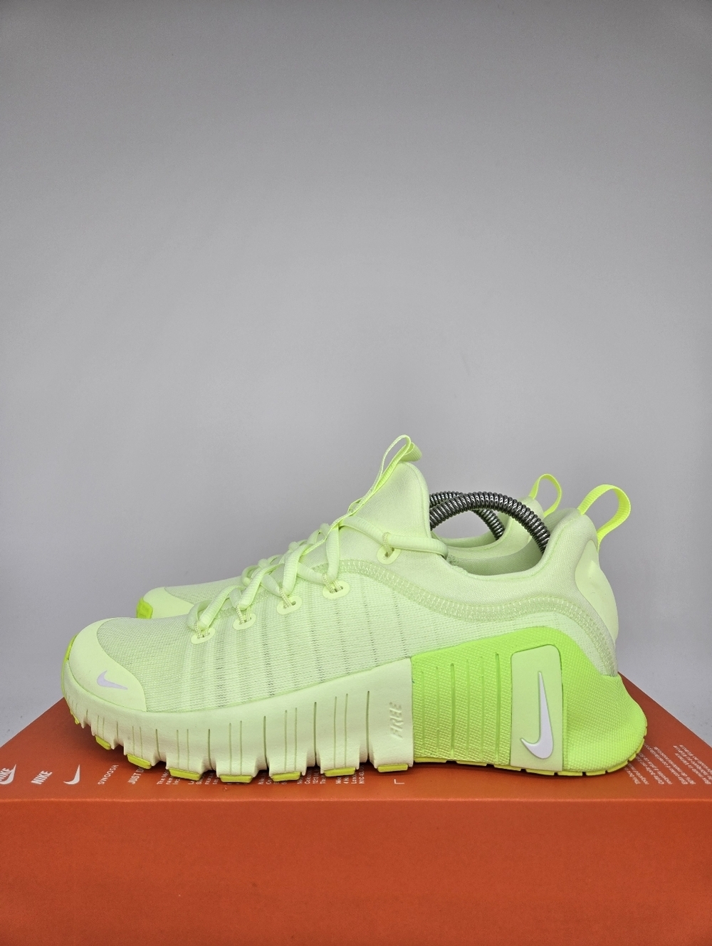 Nike Free Metcon 6 Barely Volt Glow White Women's Workout Shoes Size 8.5 New